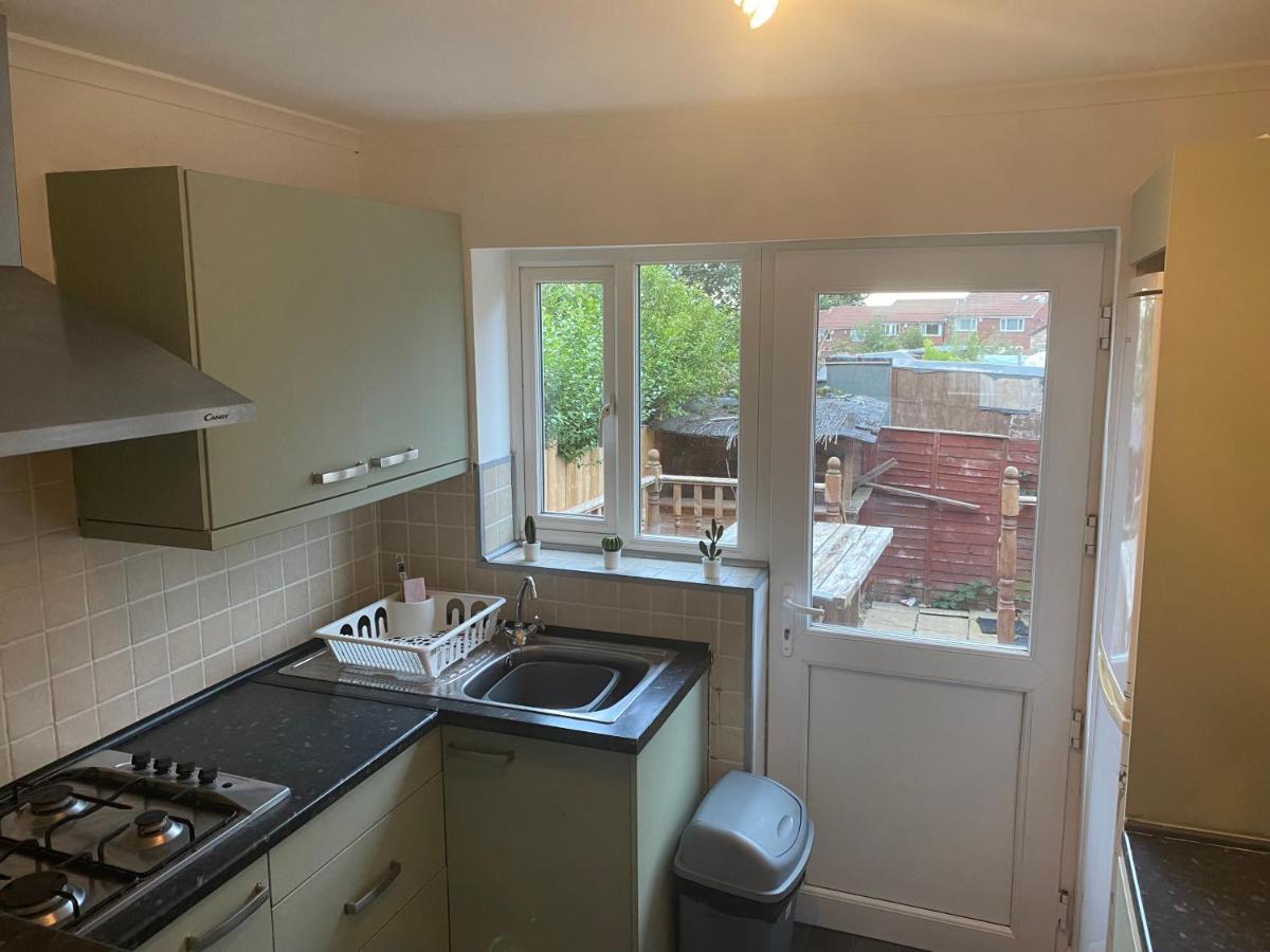 Montrose - Perfect Contractor Stay, Own Driveway, 3 Bedrooms Gateshead Bagian luar foto