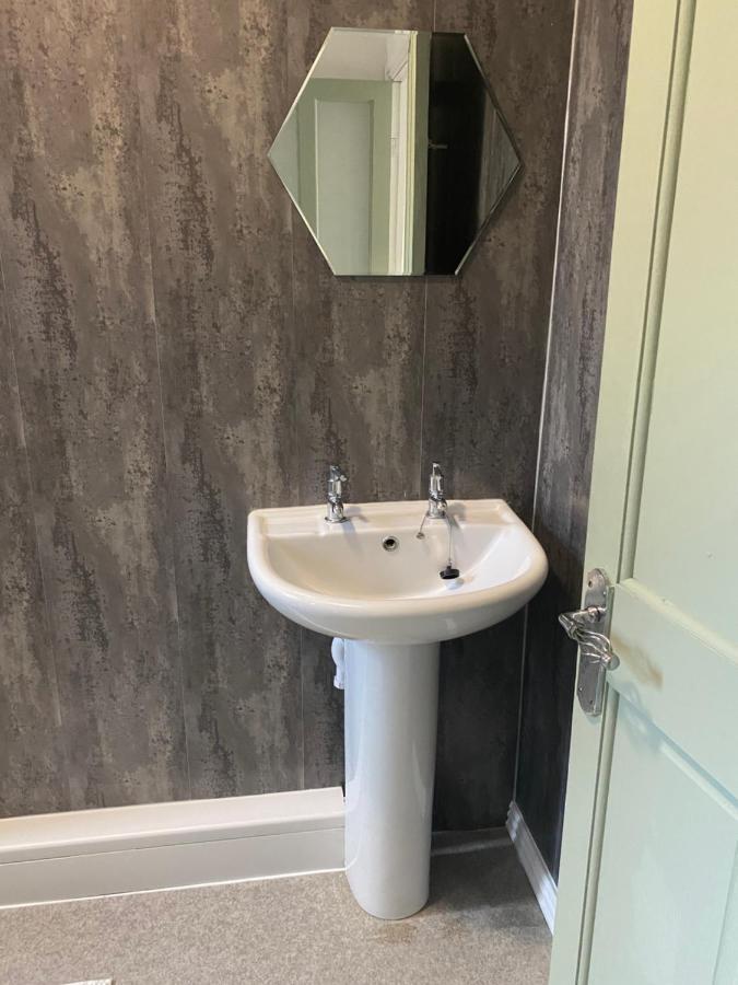 Montrose - Perfect Contractor Stay, Own Driveway, 3 Bedrooms Gateshead Bagian luar foto